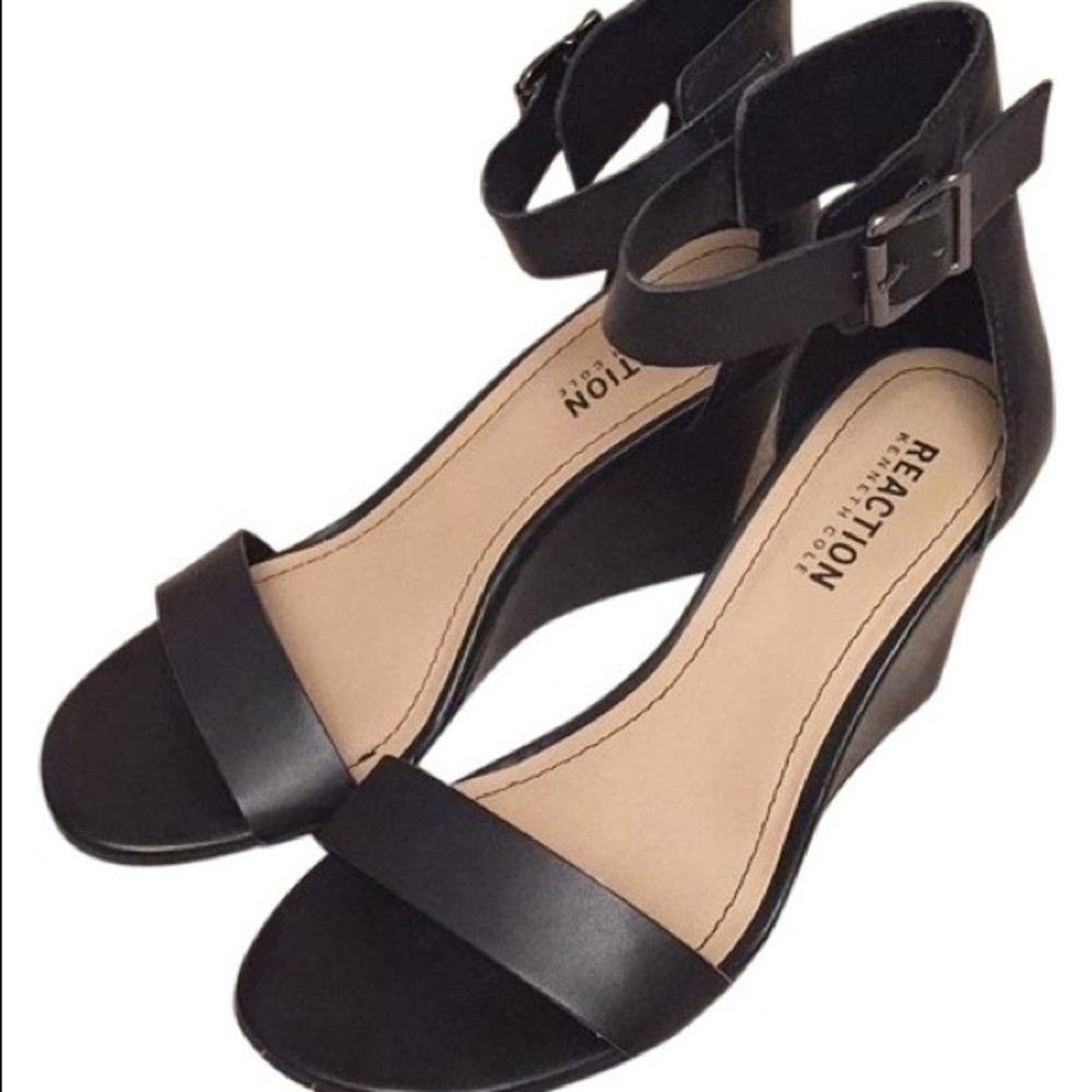 Kenneth Cole Ava-tastic wedge sz. 6.5